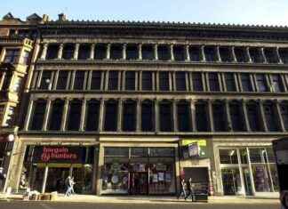 Police cordon off Union Street in Glasgow after violent assault sends man to hospital news-15082024-072217