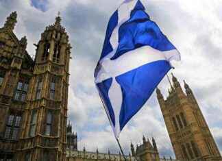 Scotland’s Economic Growth Defies UK Decline: What Sets Them Apart? news-17082024-080803