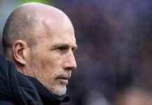 Rangers Manager Clement Upset with Dundee’s ‘Climate Change’ Excuses news-26082024-224711