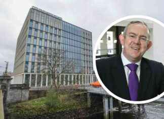 Saving the Union Education Center: Crucial Talks Between Union and College Leaders news-26082024-224811