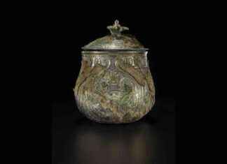 Origin and Discovery of Viking-age Urn in Galloway Hoard: Iran Connection Uncovered news-01092024-231309