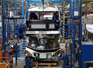 160 Jobs at Risk in Falkirk Bus Manufacturing Factory: What You Need to Know news-13092024-065033