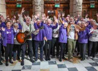 The Bluebells Perform for Dementia Charity at Kelvingrove Art Gallery news-14092024-030234