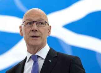 Swinney Optimistic for Future Despite Heartbreak of Referendum Result news-15092024-050401