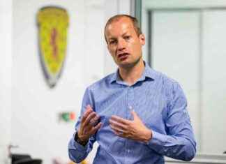 Willie Collum Receives Praise from Premiership Manager for Honest Phone Call news-16092024-214413