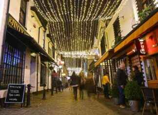 Closure of Glasgow’s Ashton Lane Due to ‘Dangerous Building’ Situation news-17092024-135749