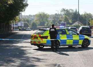 Pedestrians Seriously Injured in Paisley Car Accident news-18092024-153351