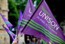 Local Government Workers Union to Conduct Vote on Pay Deal for 90,000 Employees news-27092024-203619