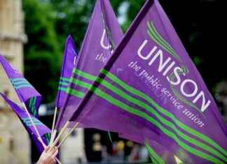 Local Government Workers Union to Conduct Vote on Pay Deal for 90,000 Employees news-27092024-203619