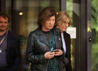 Sue Gray Resigns as Downing Street Chief of Staff: Reasons and Impact news-06102024-151849