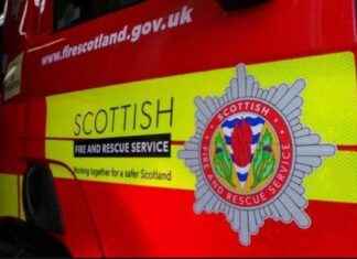 Firefighters respond to flat blaze in Rutherglen with five fire trucks news-09102024-000304