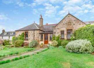 Historic Scottish Seaside Home for Sale: Explore its Intriguing Past news-18102024-083033