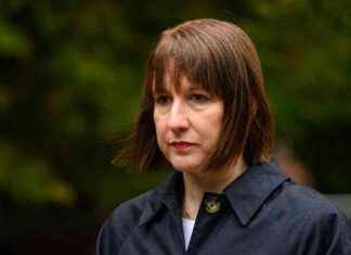 Chancellor Faces Setback as Economic Growth Forecast Lowered Ahead of Budget news-24102024-031636