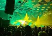 Biffy Clyro Live Review at Barrowland Ballroom, Glasgow: A Journey from Ayrshire Pubs news-25102024-154437