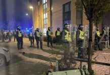 Bonfire Night Disorder: Police Attacked with Bricks and Fireworks news-06112024-052151