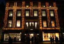 Christmas Lights at Glasgow Jeweller’s New City HQ news-09112024-035635