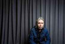 Justin Currie opens up about his Parkinson’s diagnosis and the impact on his music career news-28112024-055003