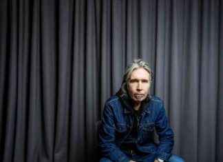 Justin Currie opens up about his Parkinson’s diagnosis and the impact on his music career news-28112024-055003
