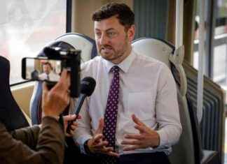 Cammy Day: Labour Council Leader Resigning Due to Text Claims cammy-day-labour-council-leader-resigning-due-to-text-claims