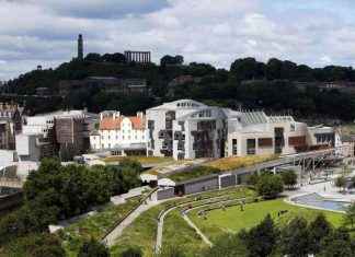 Decentralisation of Power: Former Chiefs Call for Holyrood as Scotland’s Largest Council news-03122024-091656