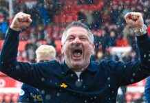 Tony Docherty Signs New Contract, Commits Future to Dundee FC tony-docherty-signs-new-contract-commits-future-to-dundee-fc