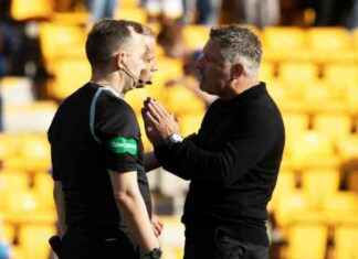 Willie Collum’s VAR Transparency Impressed Dundee Manager Tony Docherty willie-collums-var-transparency-mpressed-dundee-manager-tony-docherty