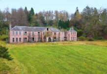 luxury-mull-mansion-once-owned-by-genesis-for-sale-after-falling-into-disrepair
