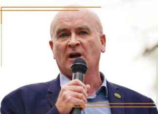 Safety Concerns: ScotRail Ticket Office Cuts Endanger Rail Staff safety-concerns-scotrail-ticket-office-cuts-endanger-rail-staff