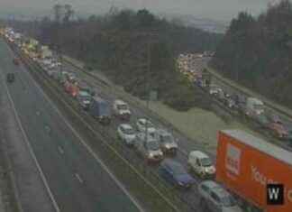 Gridlock Caused by Lorry Fire on Motorway gridlock-caused-by-lorry-fire-on-motorway