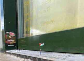 Miniature ‘Free Palestine’ Art Display in Glasgow: Protest Highlight miniature-free-palestine-art-display-in-glasgow-protest-highlight