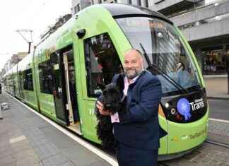 Navigating the New Edinburgh Trams Tap On Tap Off System navigating-the-new-edinburgh-trams-tap-on-tap-off-system