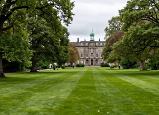 Discover the Serene Beauty of Camperdown Park in Dundee