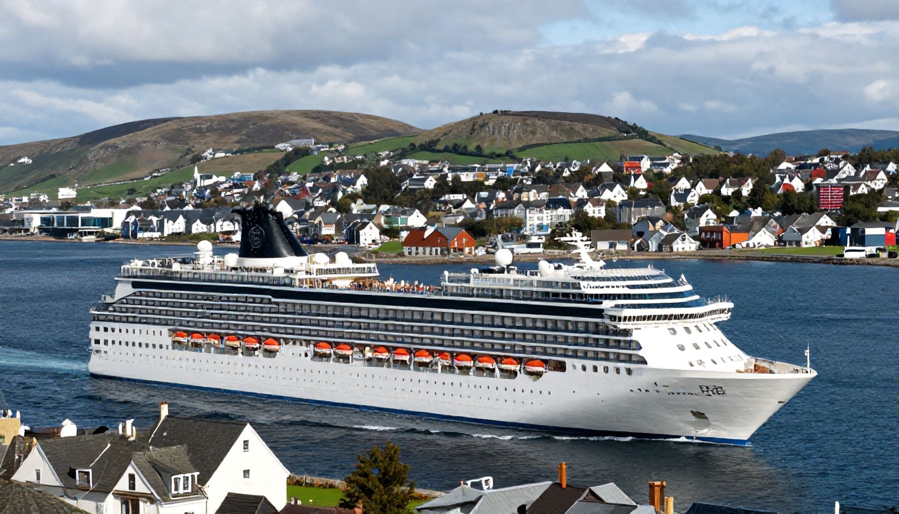 Discover Hidden Gems: The 5 Best Scenic Stops on Your Ambassador Cruise from Dundee*